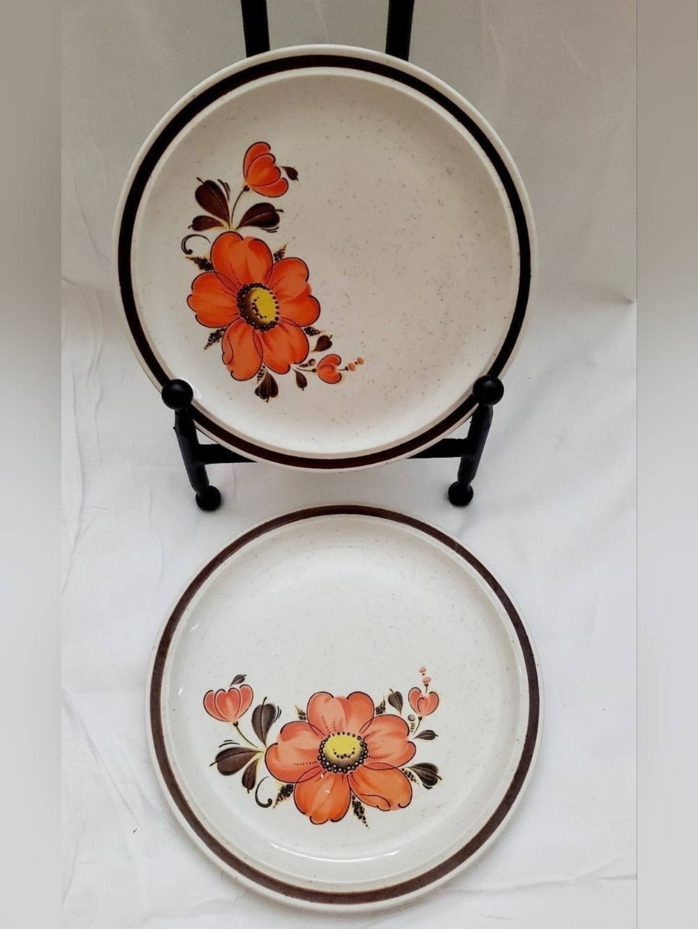 Vintage Valencia Stoneware Plate Poppy Flower Set Of 2 Plates